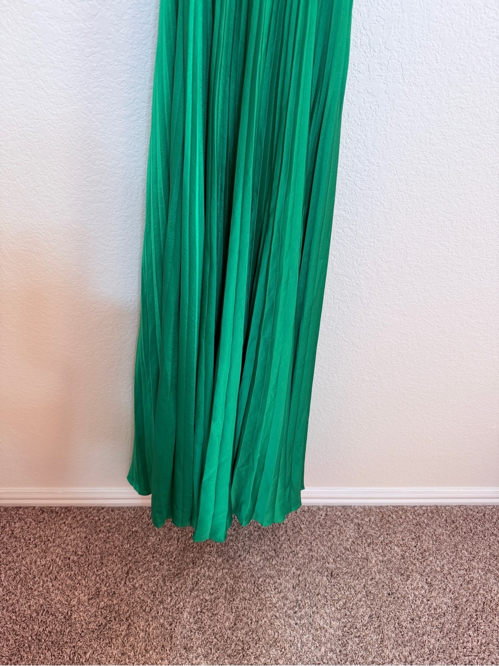 A.L.C ALC pleated gown in green size 2 - Picture 8 of 11